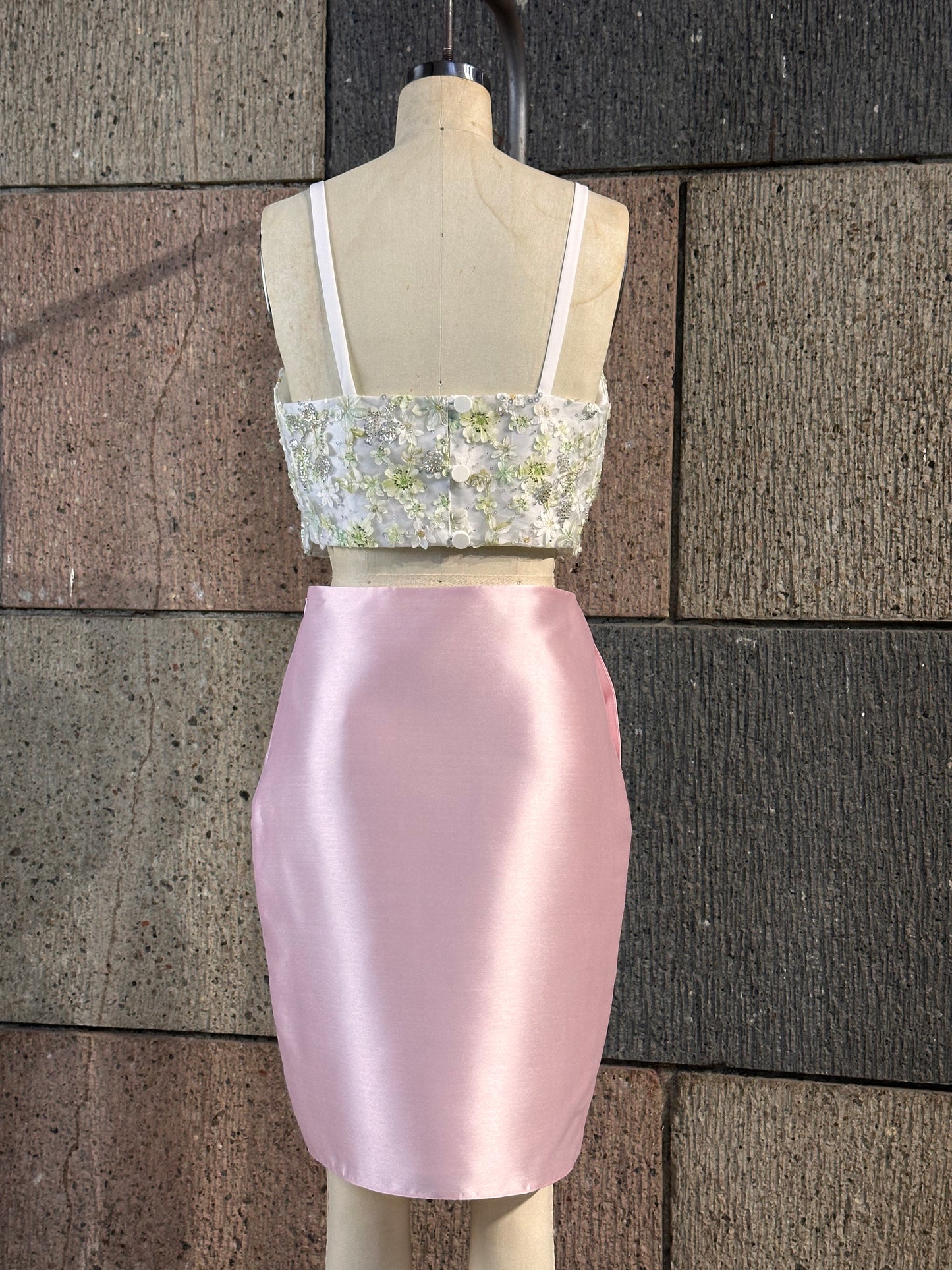 Knee Length Pencil Skirt in Light Pink Premium Gazar