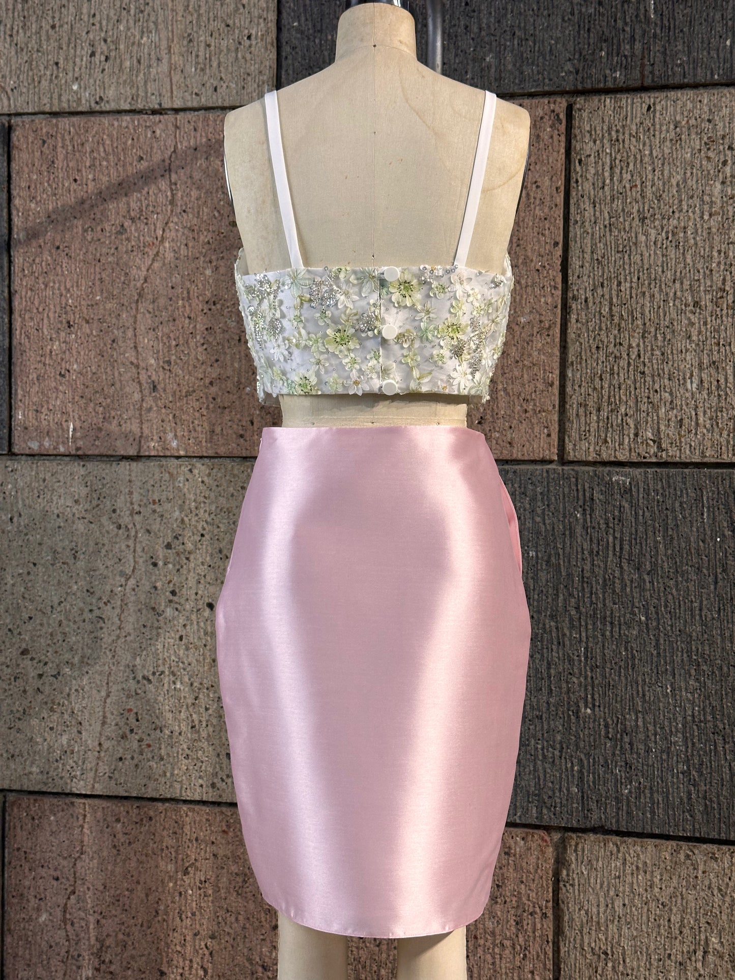 Knee Length Pencil Skirt in Light Pink Premium Gazar