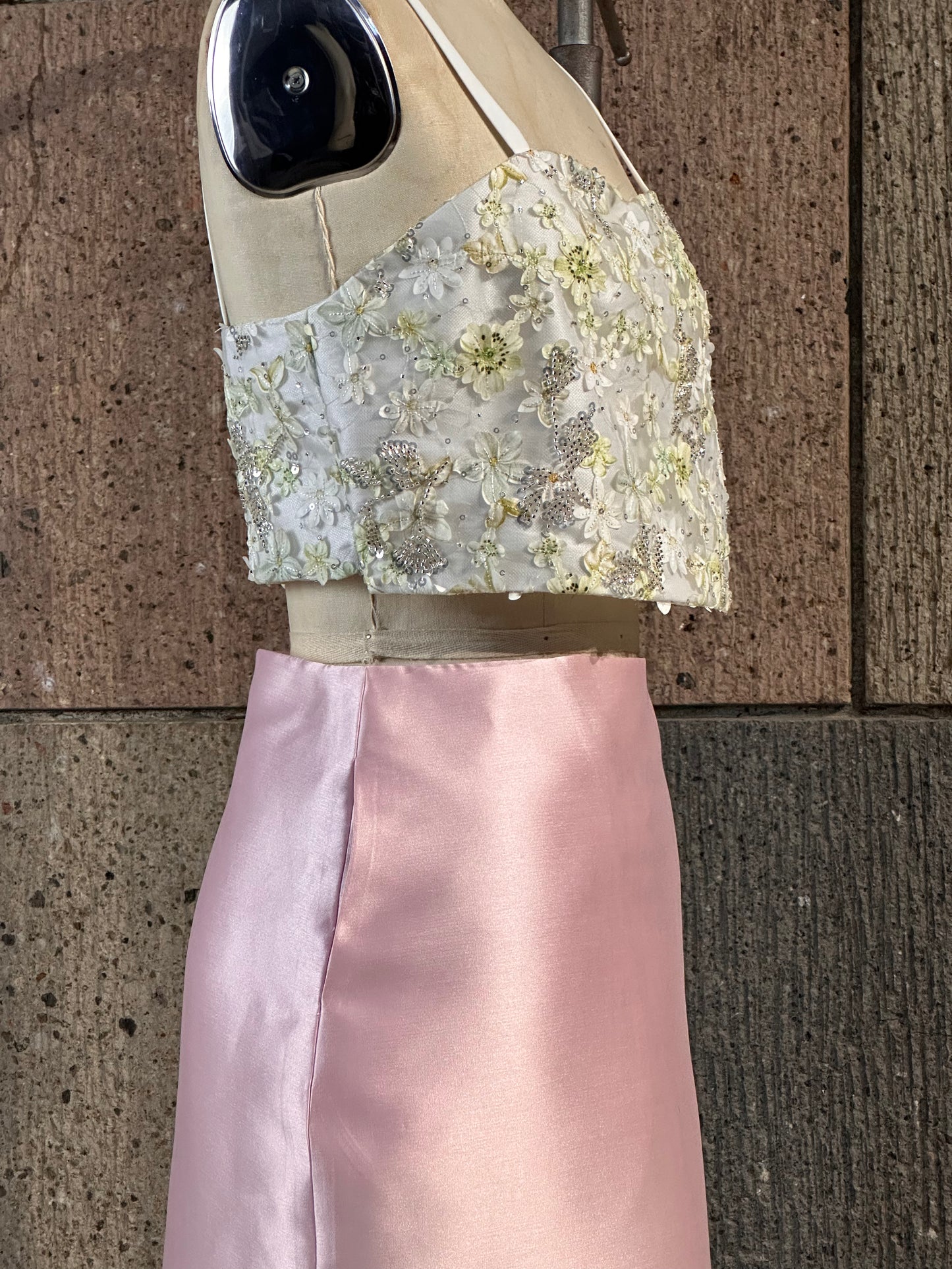 Knee Length Pencil Skirt in Light Pink Premium Gazar