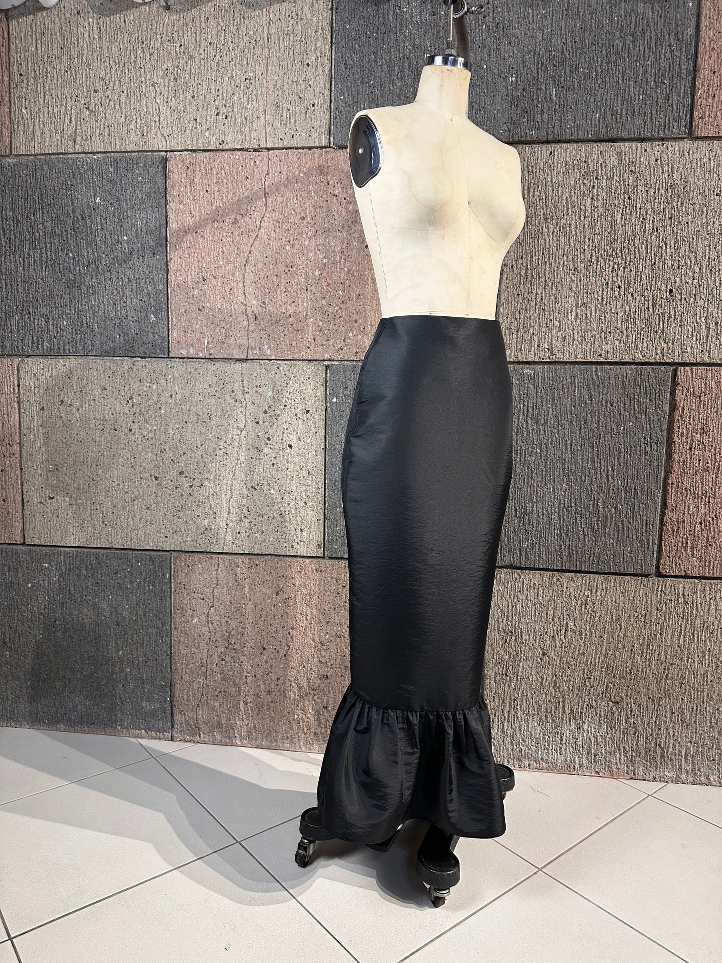 Ruffle Hem Pencil Skirt in Black Taffeta