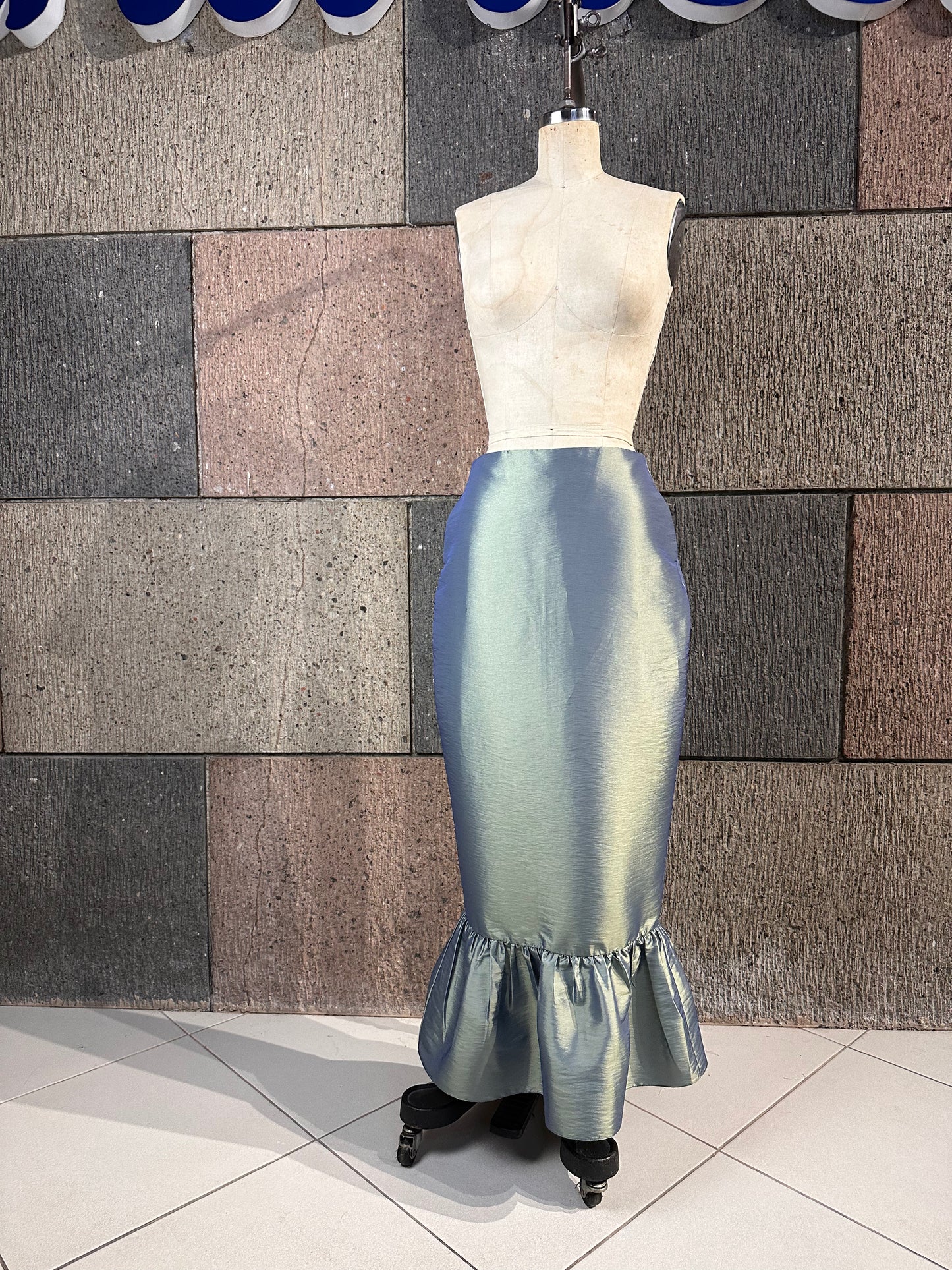 Ruffle Hem Pencil Skirt in Sage Taffeta