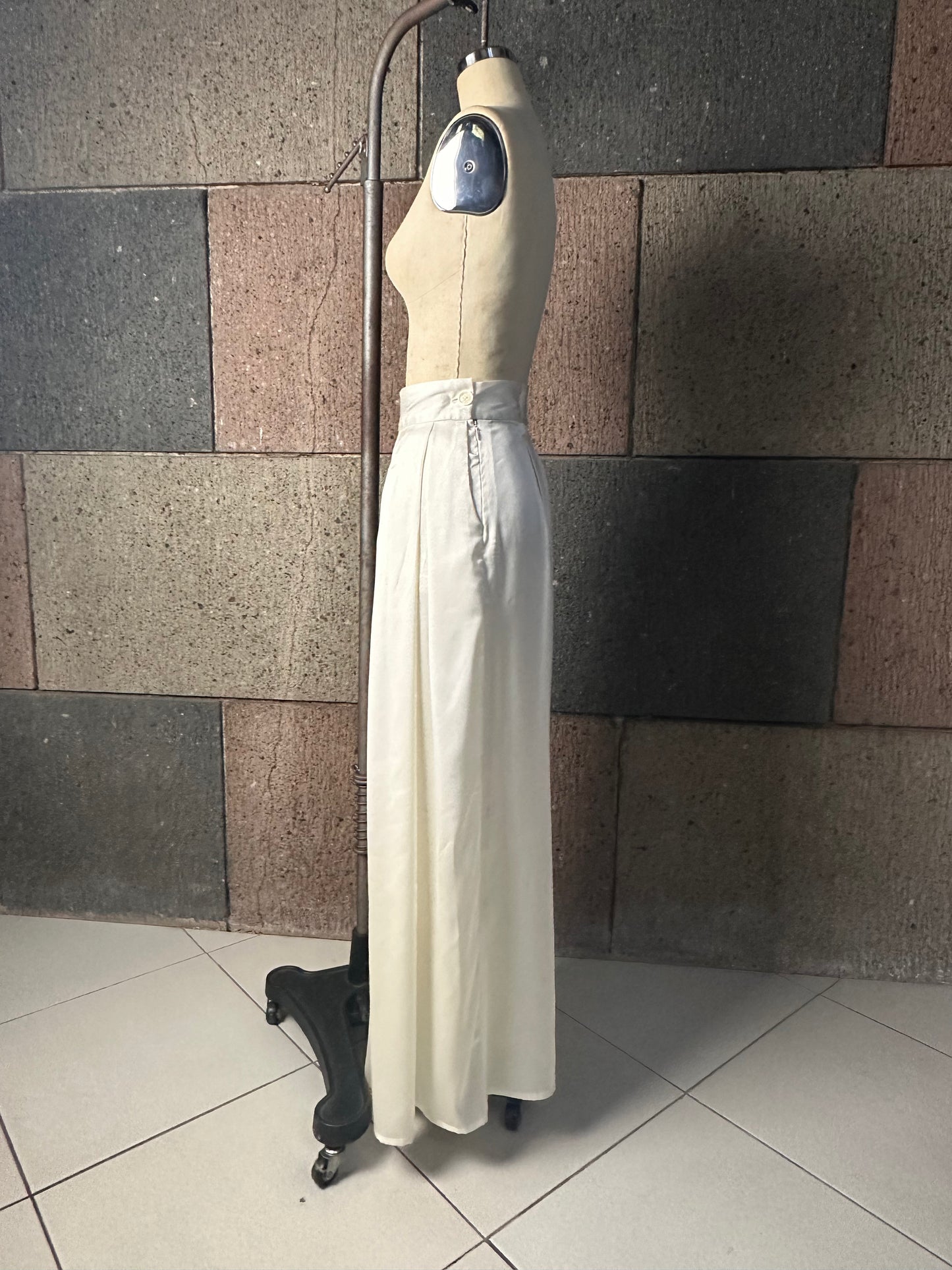 Pleated Blocks Wide Leg Pants in Cream Silk
