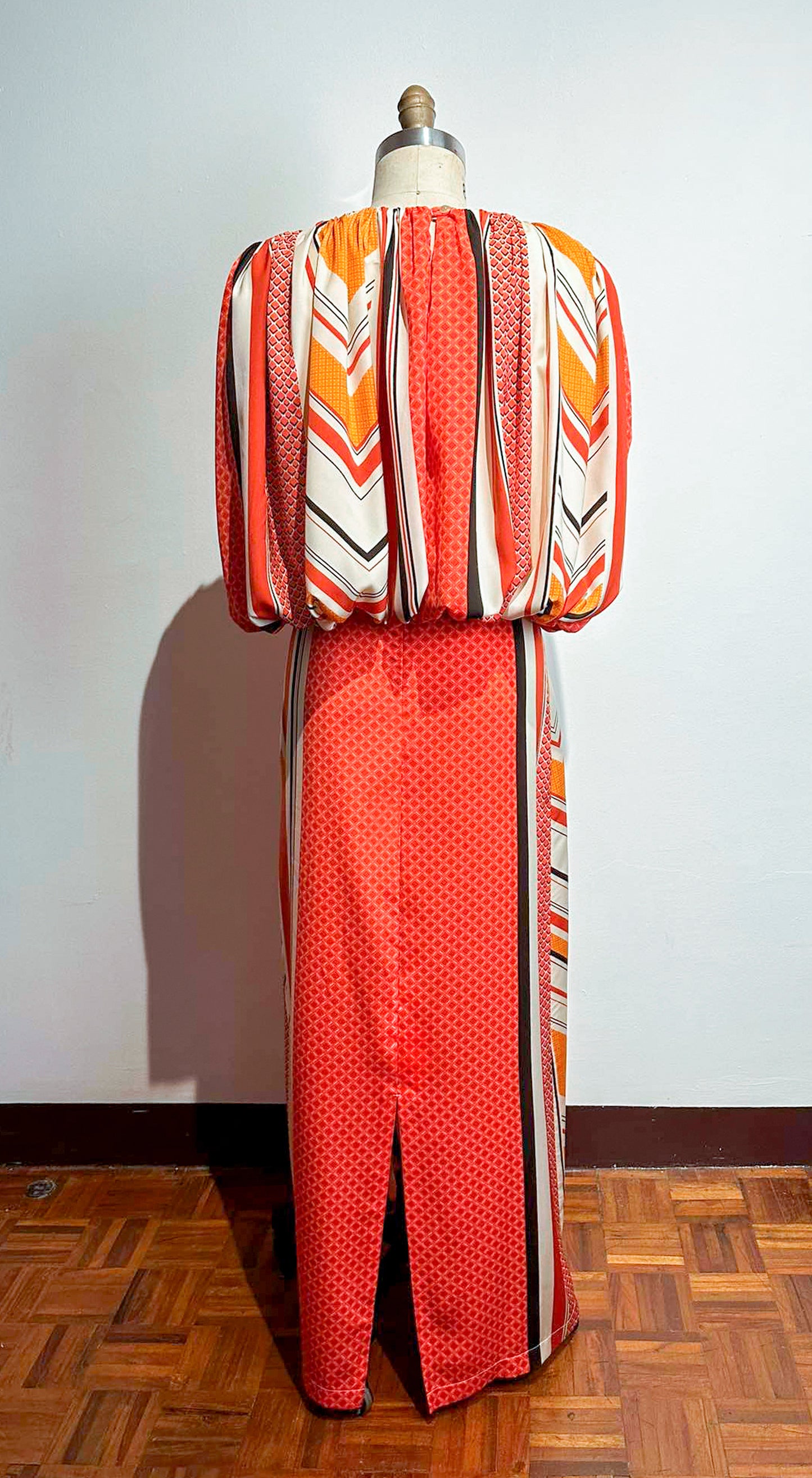 Back Zip Straight Cut Skirt