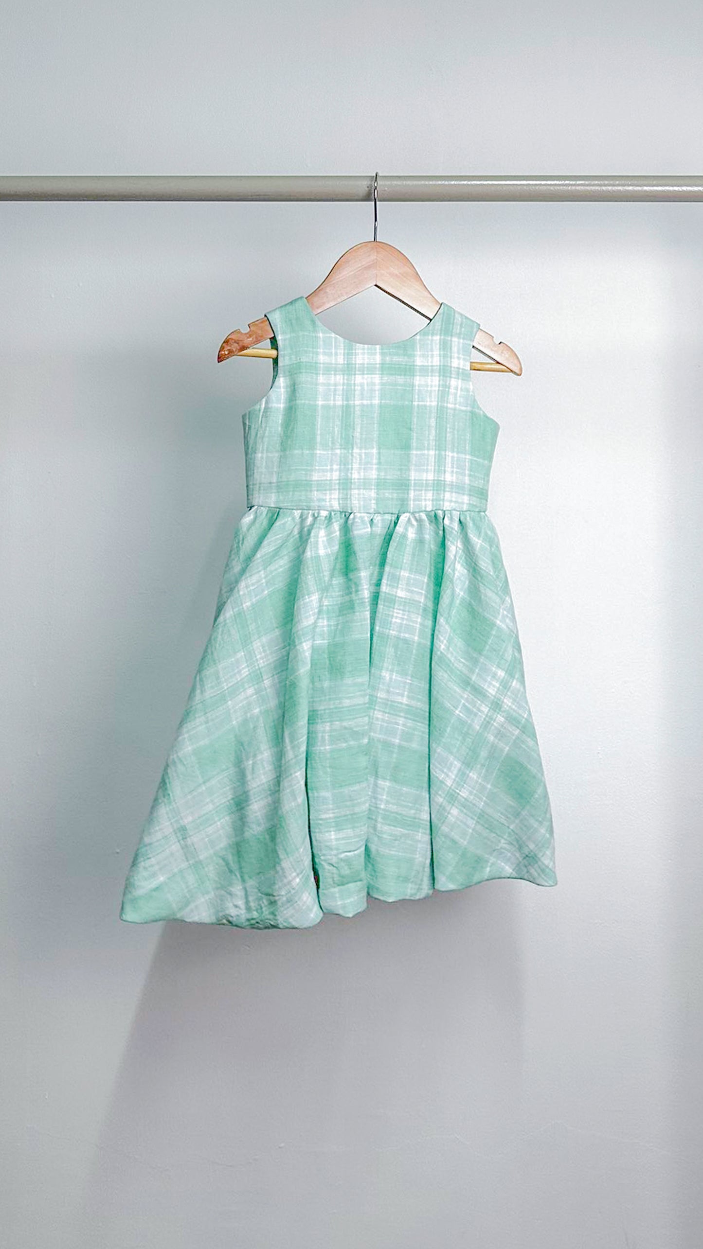 Sleeveless Midi Dress with Mushroom Hem Skirt - Green Plaid