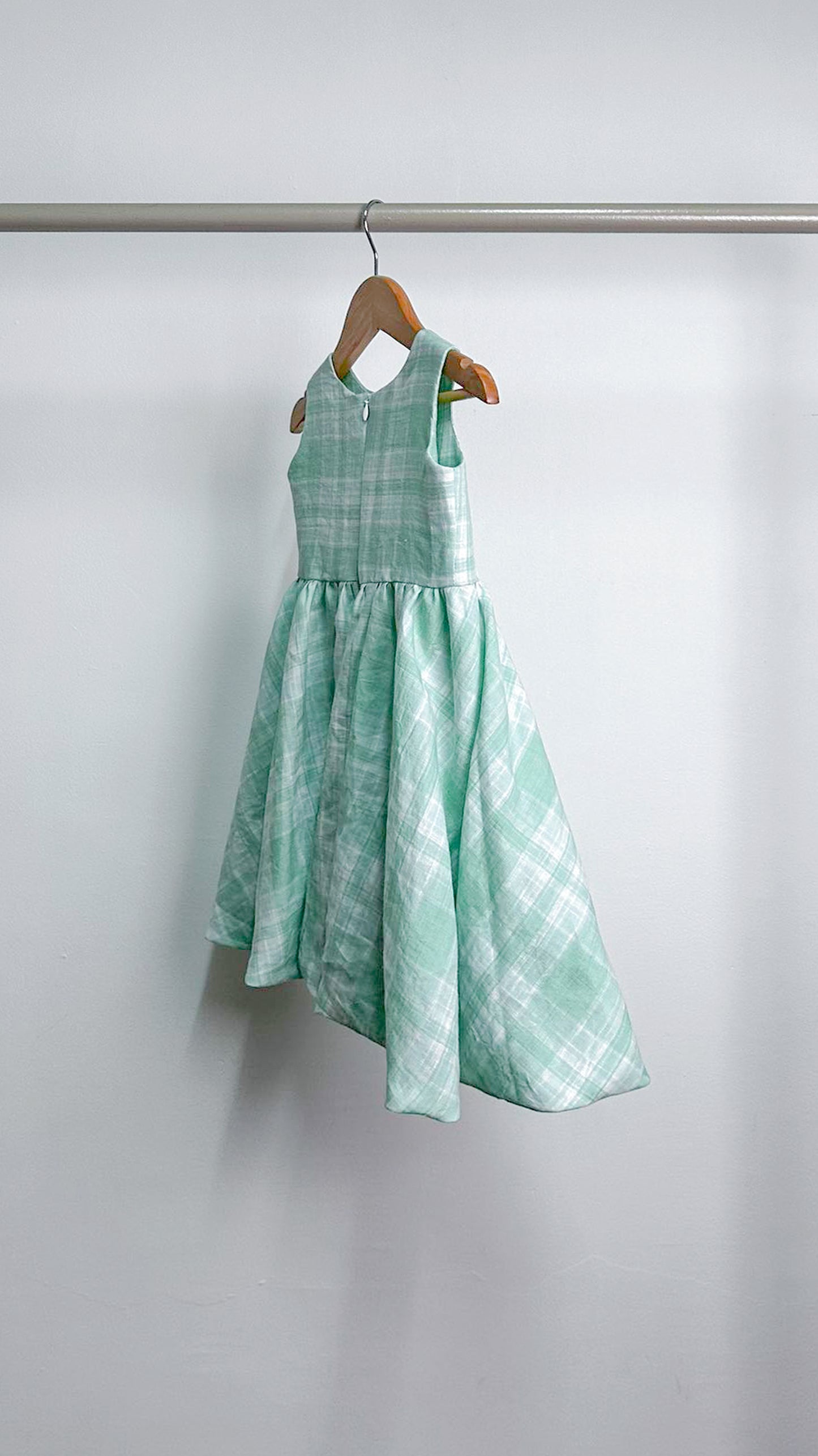 Sleeveless Midi Dress with Mushroom Hem Skirt - Green Plaid