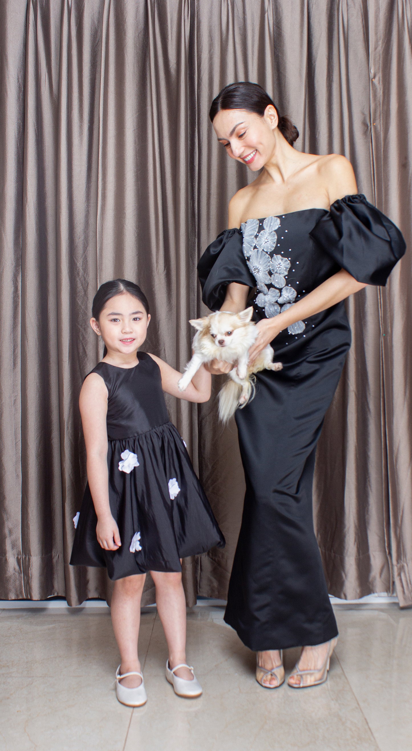 Sleeveless Mushroom Dress with Florets - Black