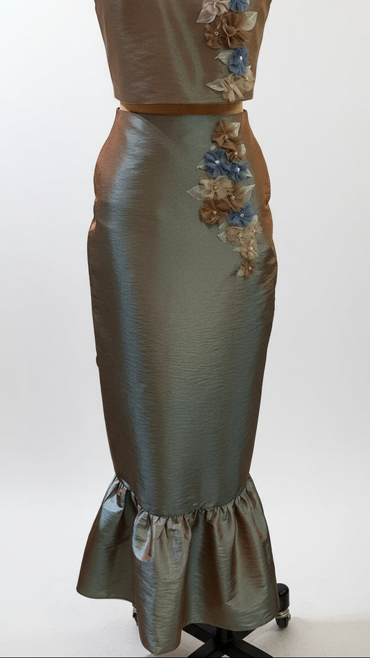 Ruffle Hem Pencil Skirt in Bluish Brown Taffeta with Appliquè
