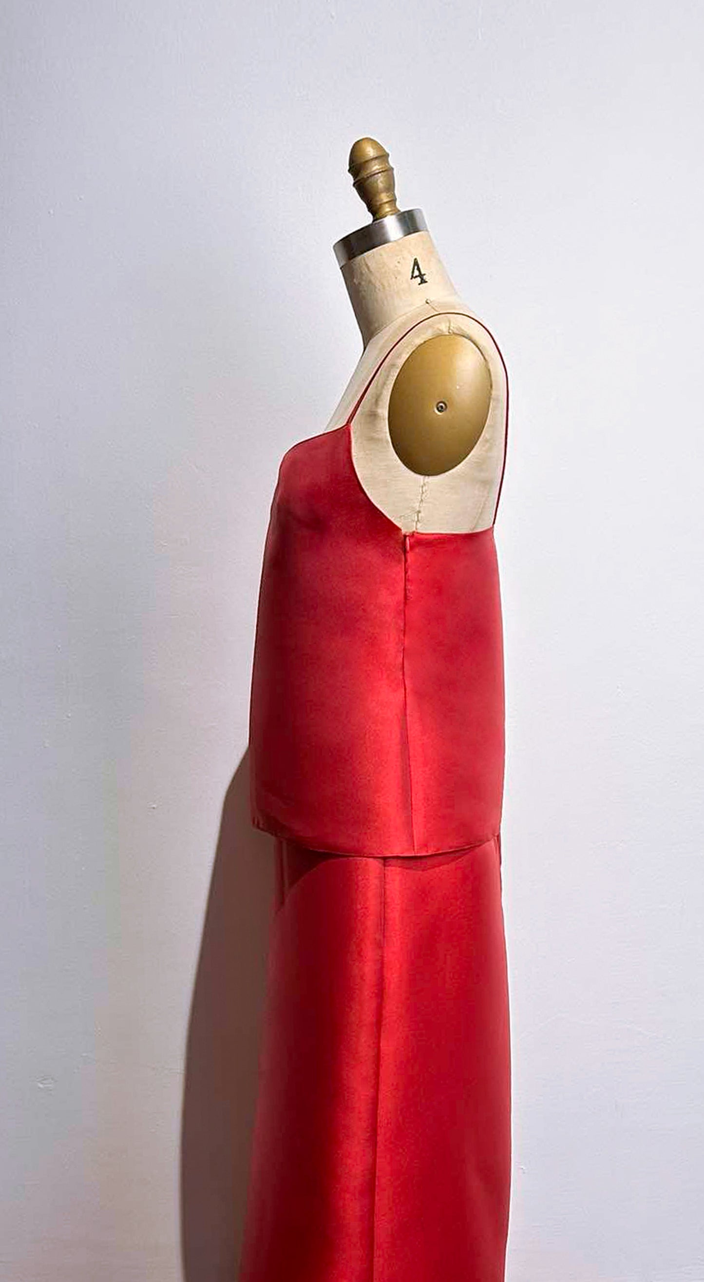 Round Neckline Spaghetti Strap Top