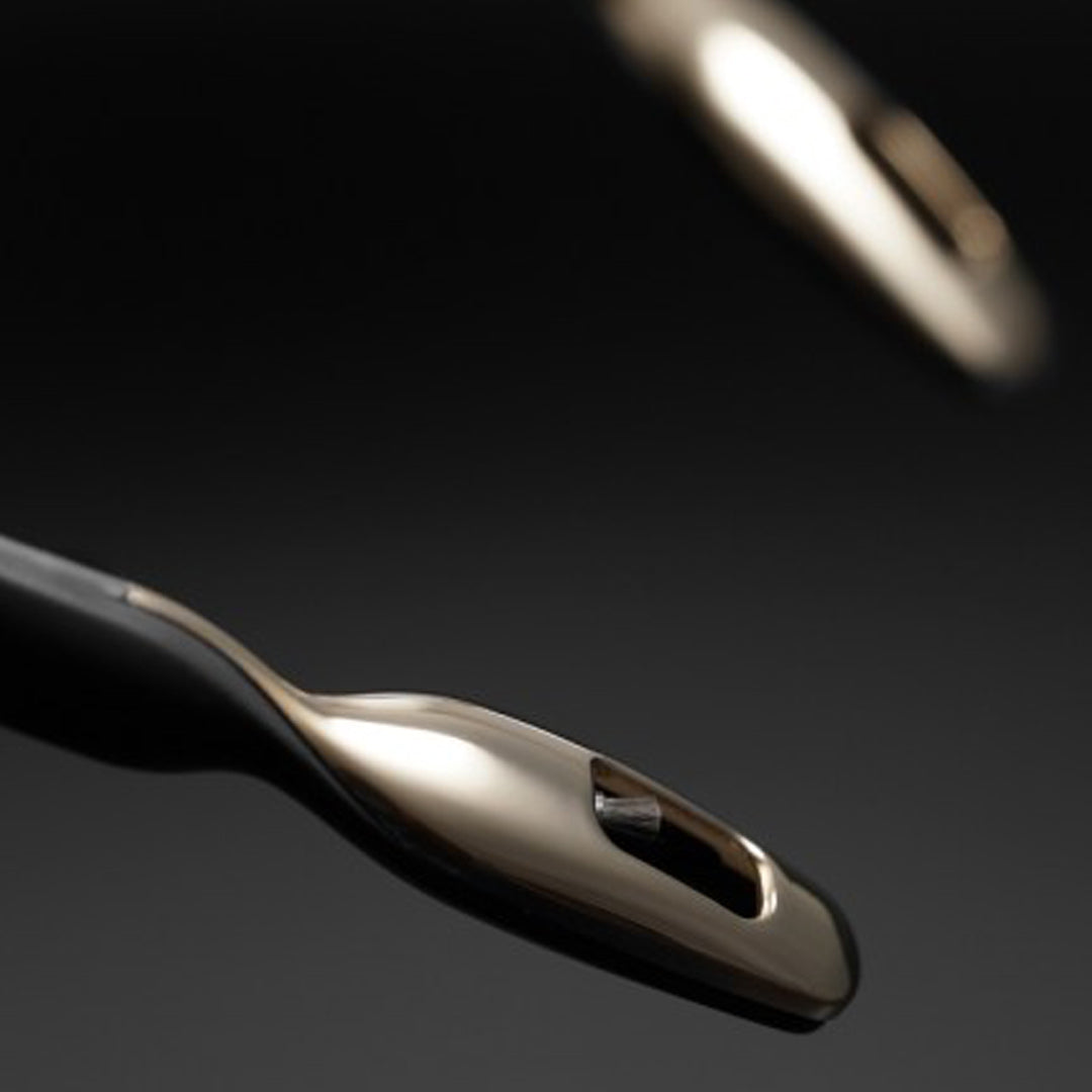 ible Airvida L1 Ion Wearable Air Purifier