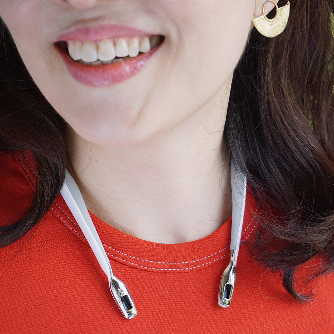 ible Airvida L1 Ion Wearable Air Purifier