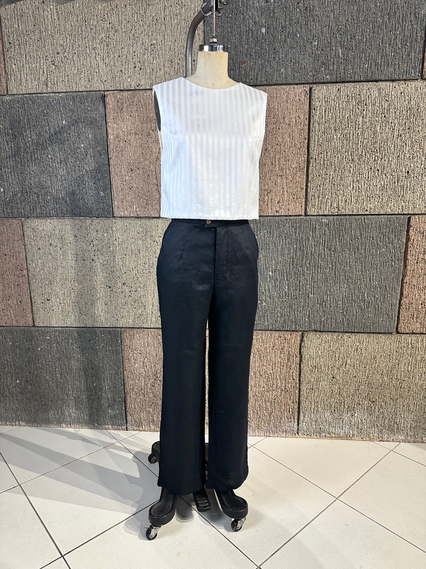 Bow Open Back Top in White Detailed Fabric