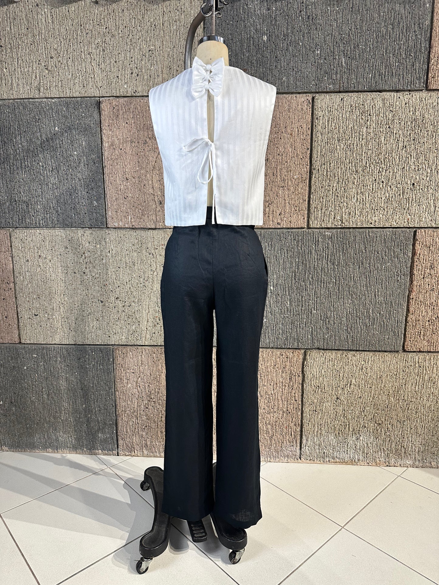 Bow Open Back Top in White Detailed Fabric