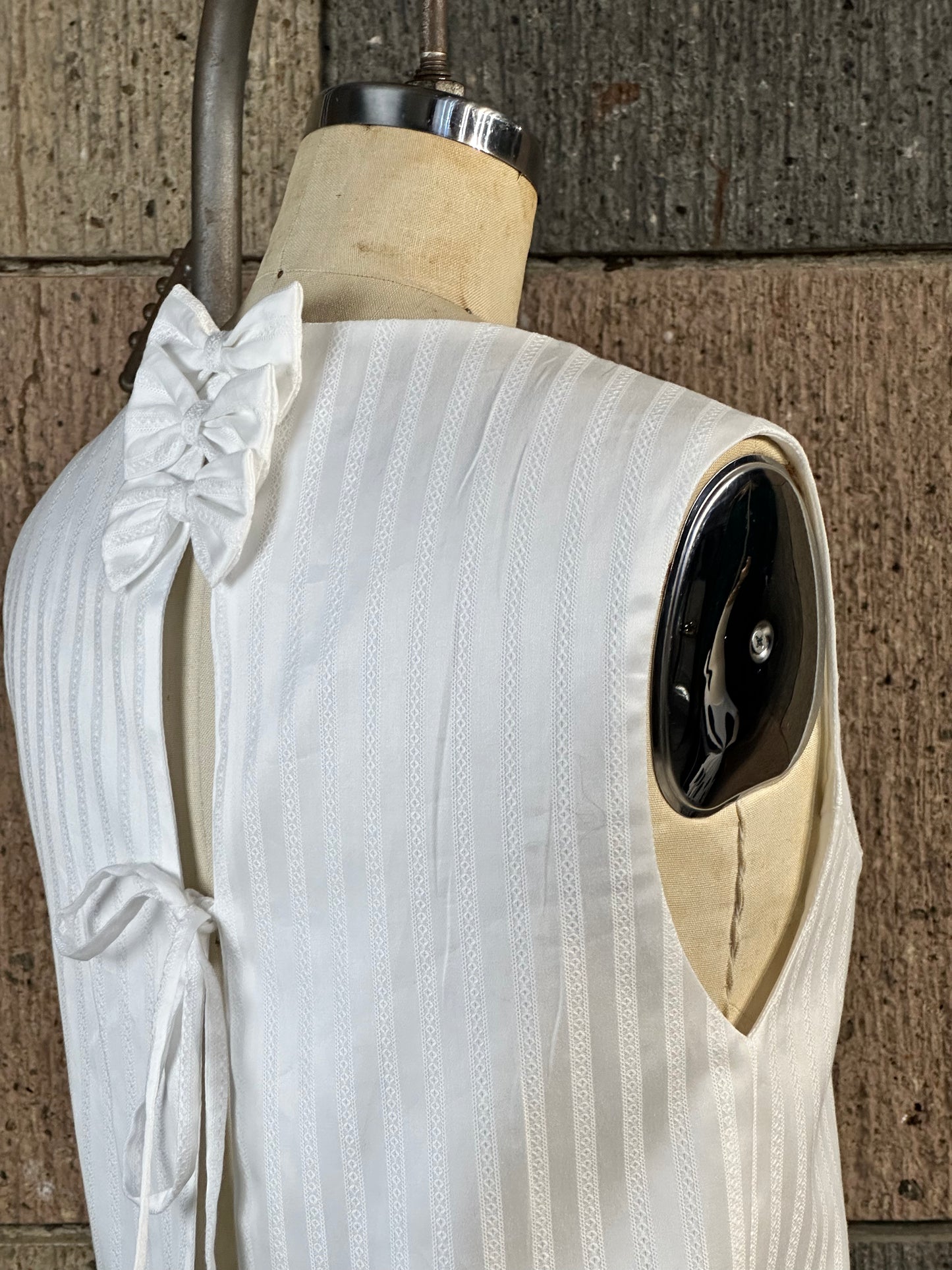 Bow Open Back Top in White Detailed Fabric