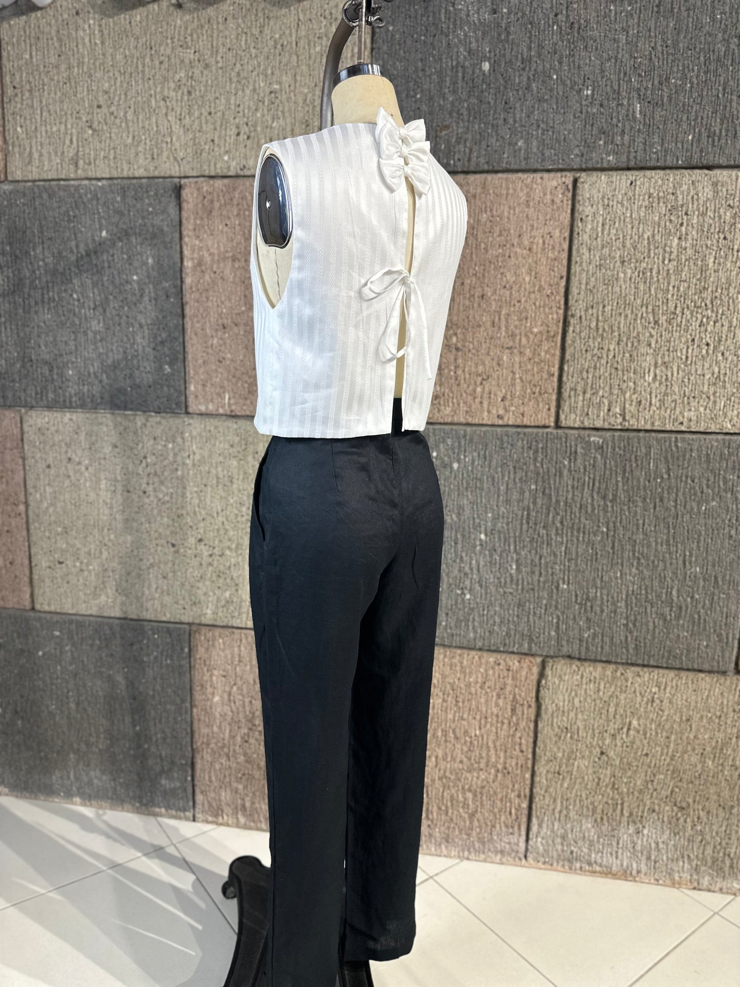 Bow Open Back Top in White Detailed Fabric