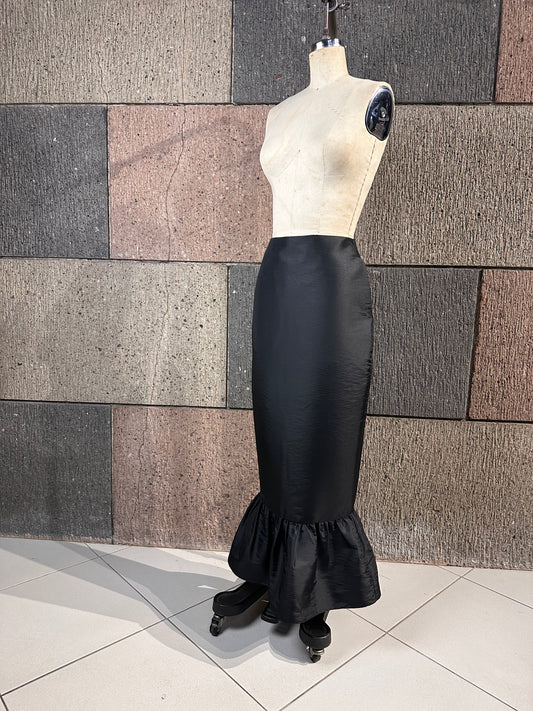Ruffle Hem Pencil Skirt in Black Taffeta