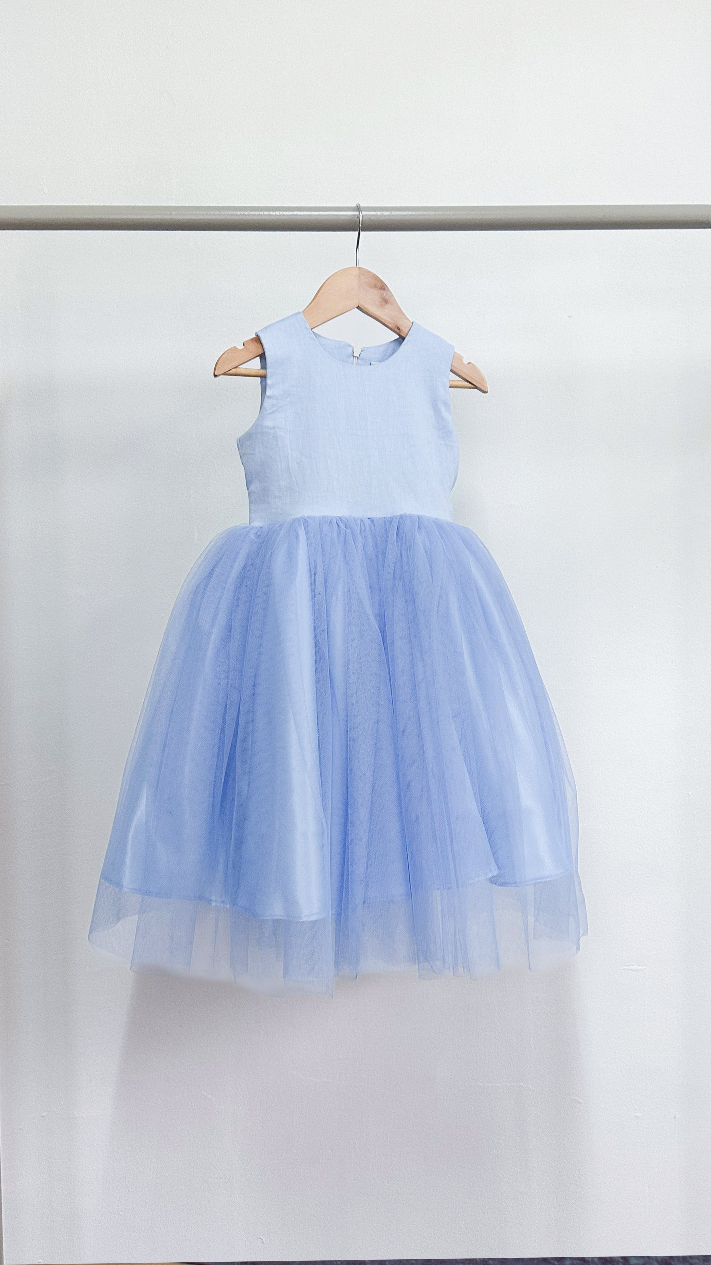 Sleeveless Midi Tulle Dress - Baby Blue Linen