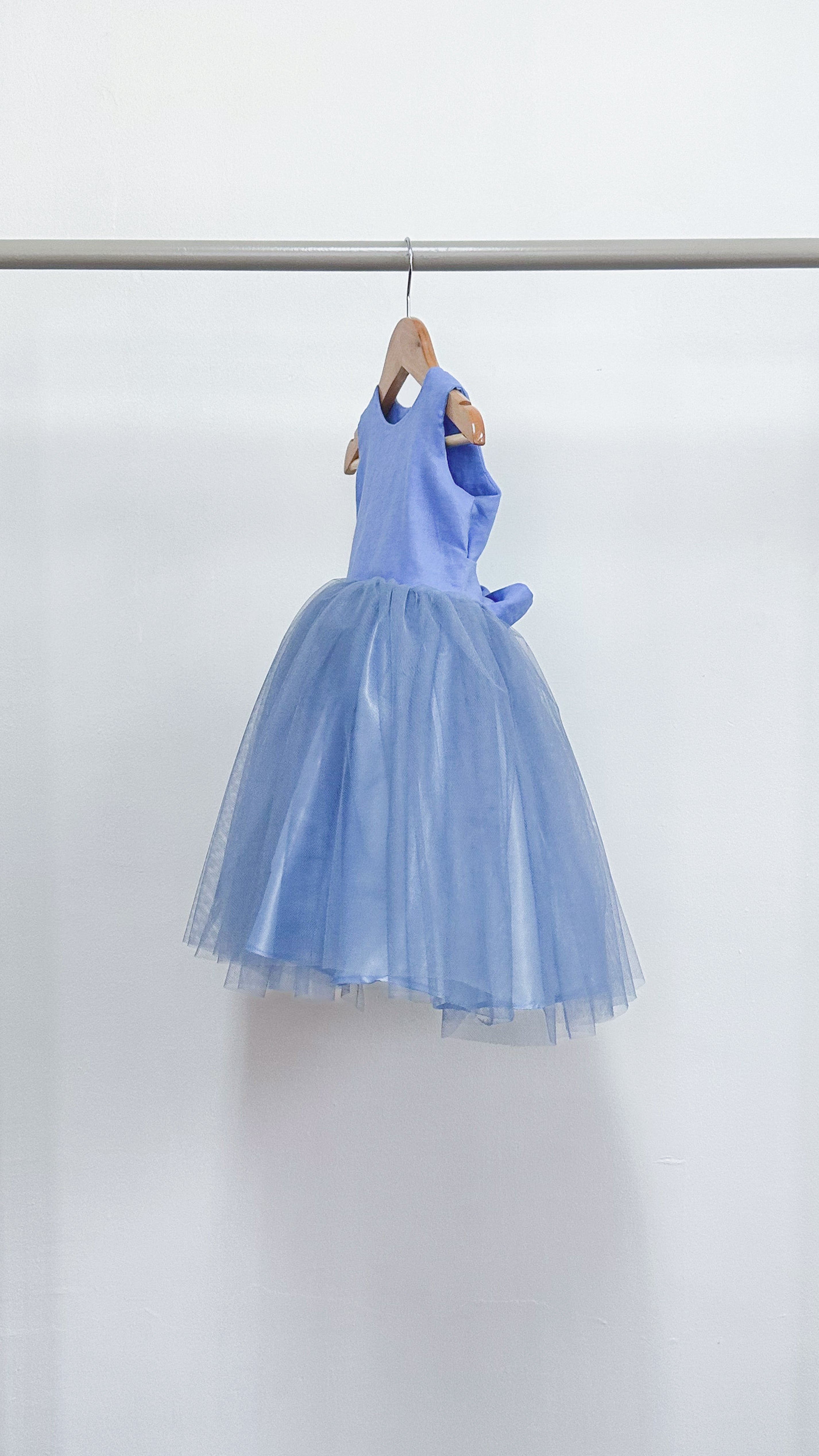 Sleeveless Midi Tulle Dress - Bright Blue Linen