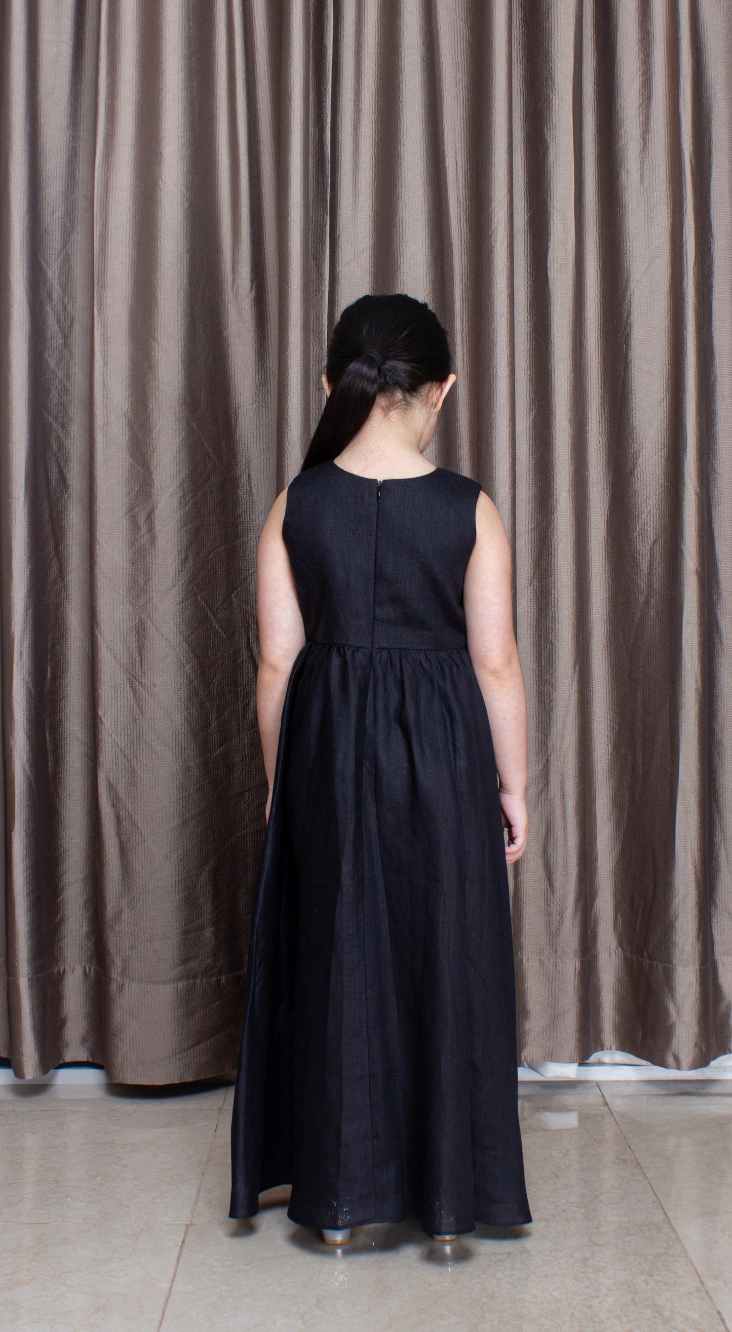 Sleeveless Linen Maxi Dress with Florets on Waistline - Black