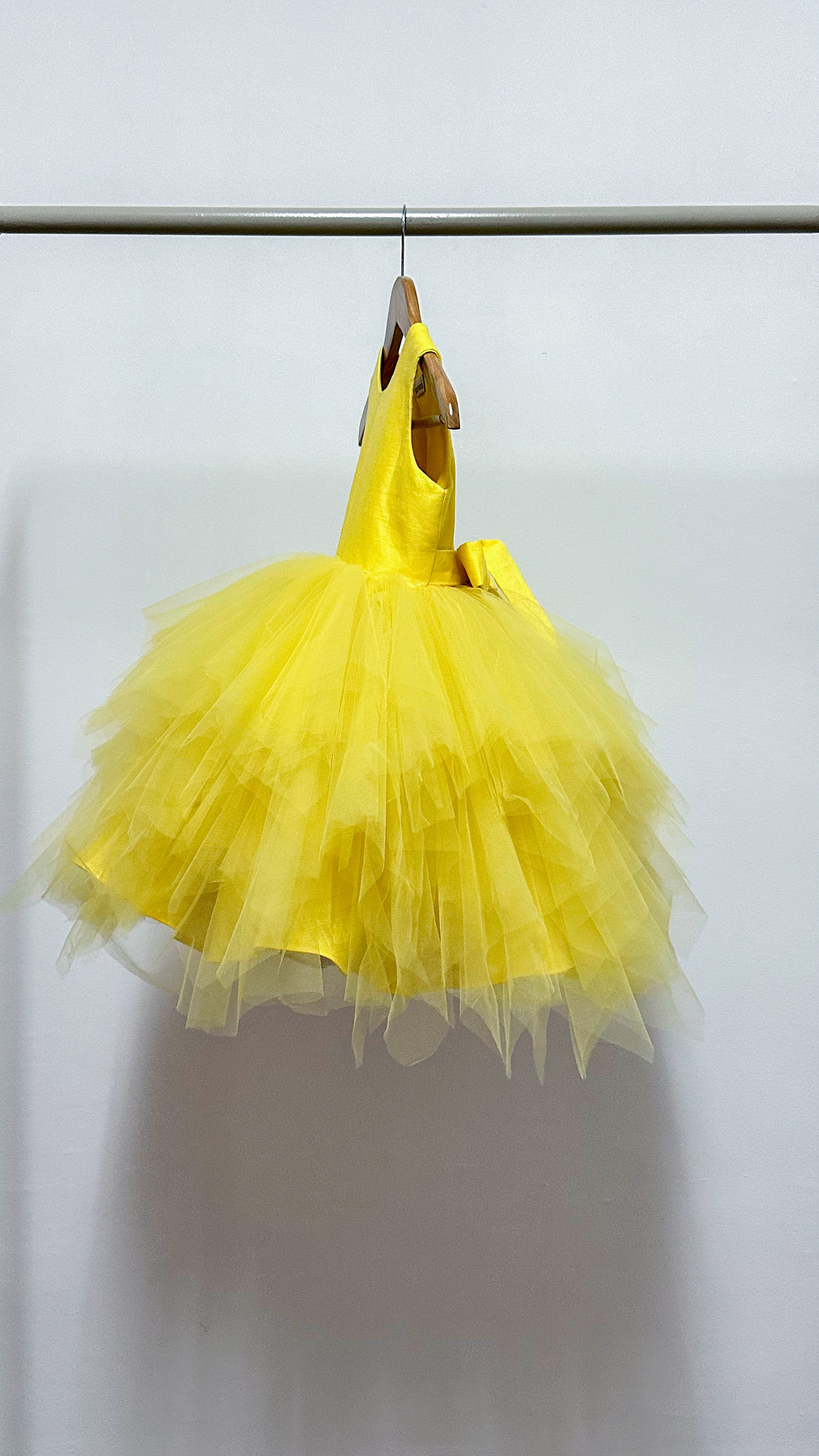 Sleeveless Midi Uneven Hem Tulle Dress - Dark Yellow Linen