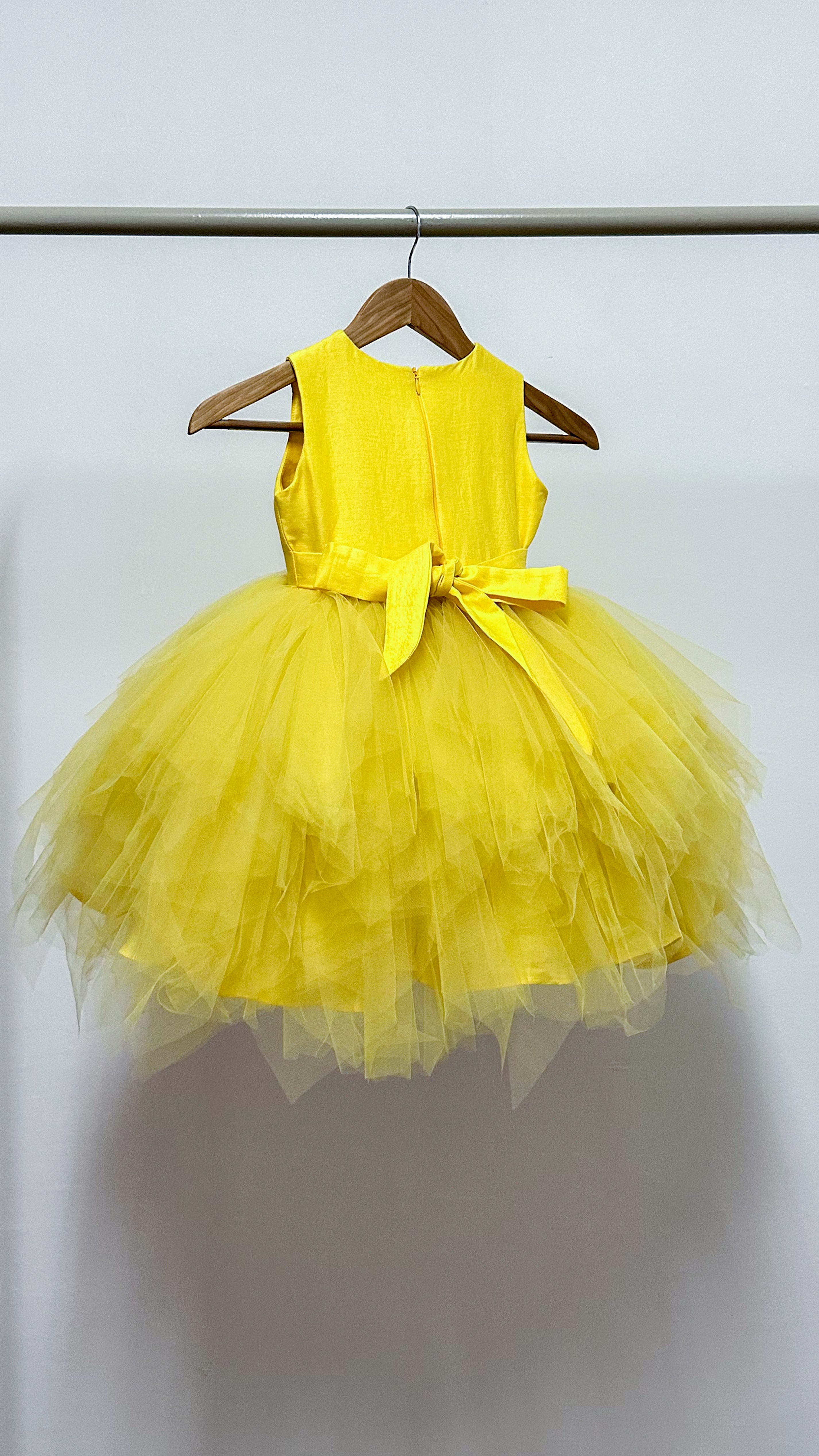 Sleeveless Midi Uneven Hem Tulle Dress - Dark Yellow Linen