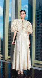 Load image into Gallery viewer, Light Gold Taffeta Beige Lace Puff-Sleeve Open Back Top
