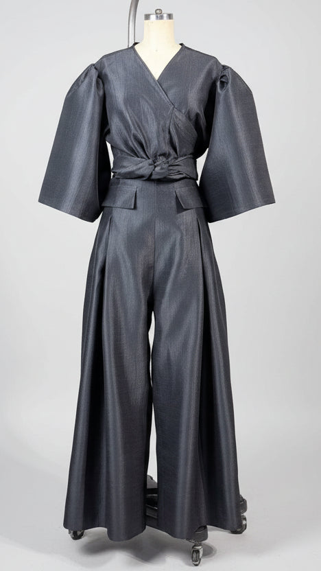 Front and Back Pleated Wide Hem Pants in Black Premium Gazar