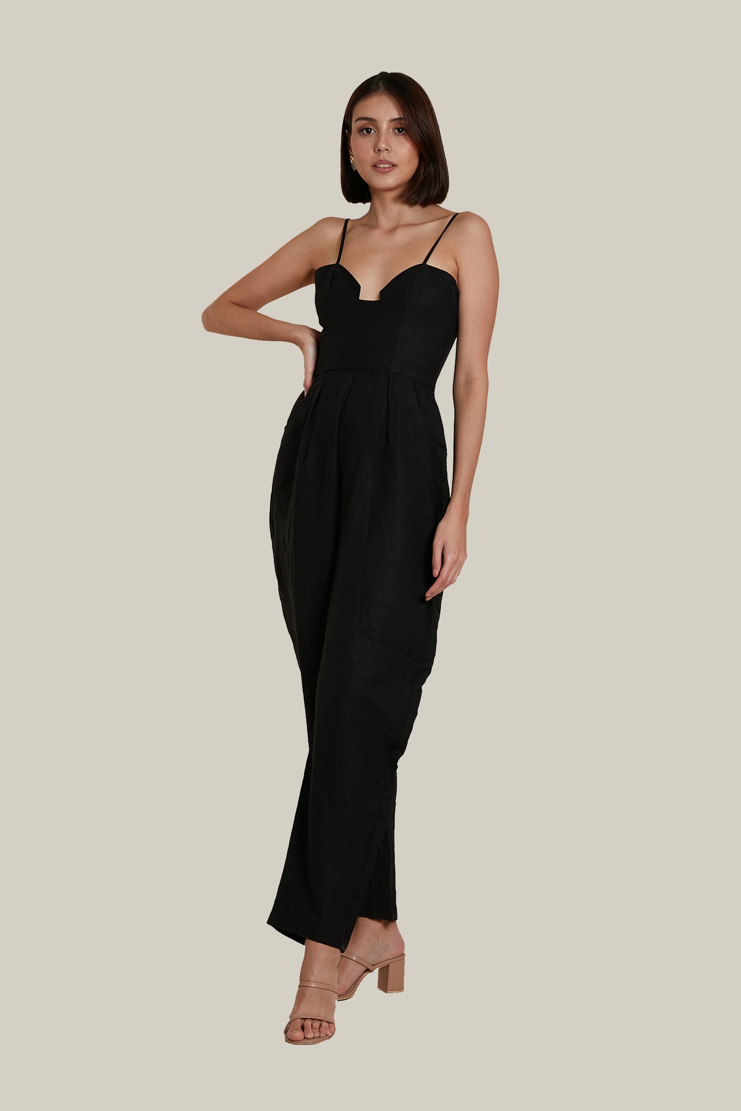 Sweetheart Baggy Jumpsuit in Black Linen