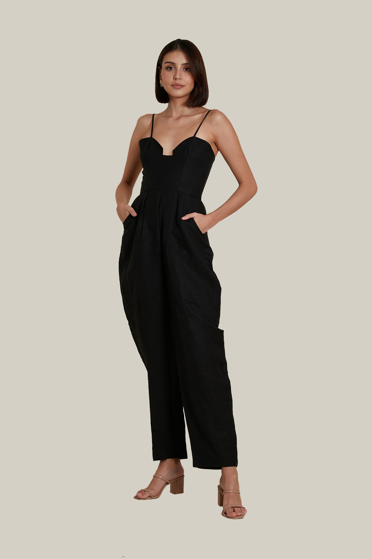 Sweetheart Baggy Jumpsuit in Black Linen